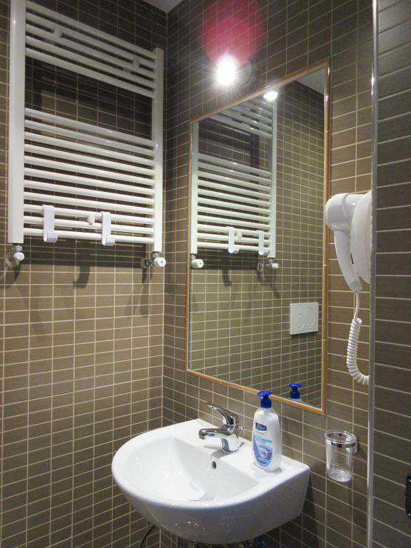 Funny Palace Hostel Ρώμη Εξωτερικό φωτογραφία